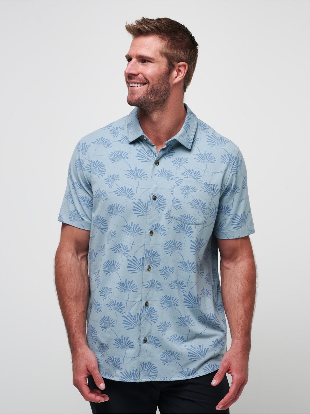 Travis Mathew Rum Ration Button Up Men’s Size Large Arona Shirt Sleeve Stretch